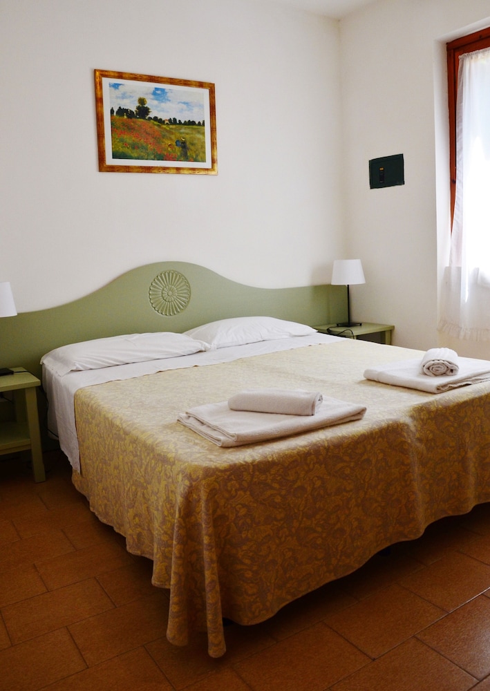 Economy Apartment, 1 Bedroom, Balcony (4 pax) photo 1