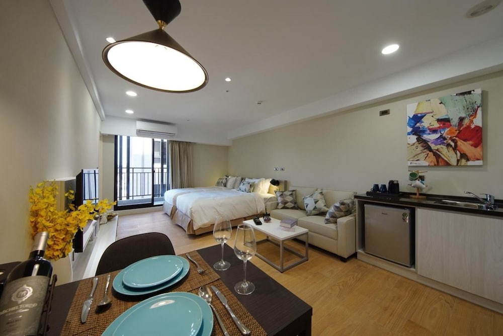 Standard Twin Room - Photo 4