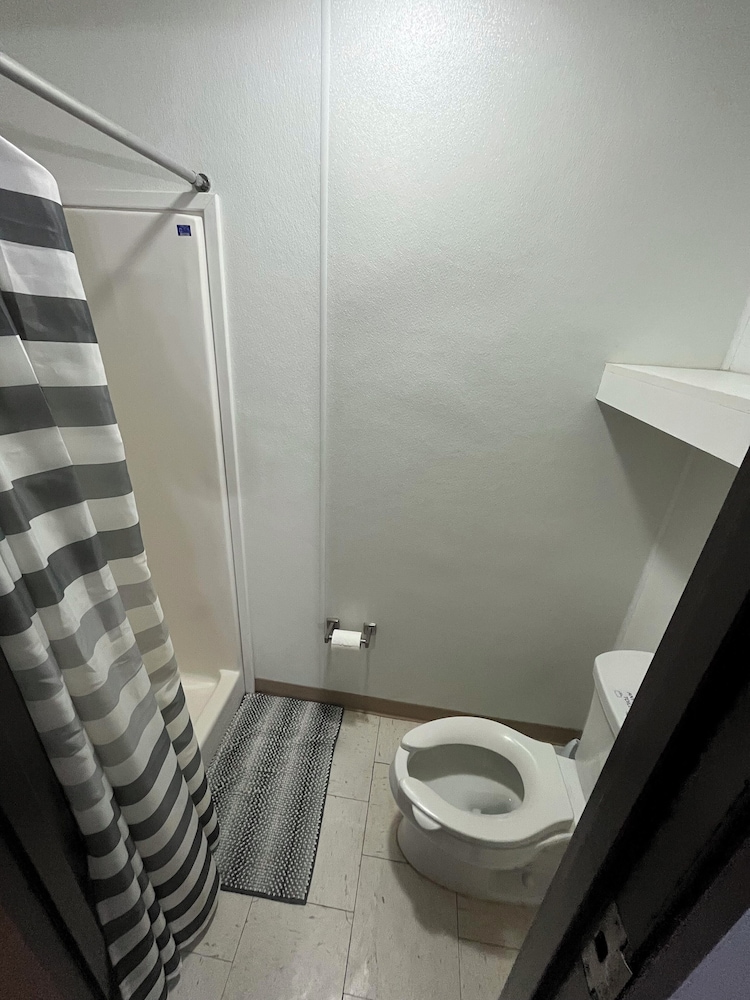 Classic Single Room, Non Smoking photo 2