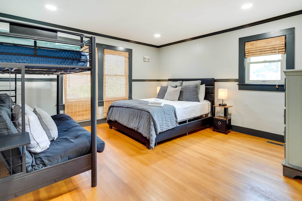 House (2 Bedrooms) photo 1
