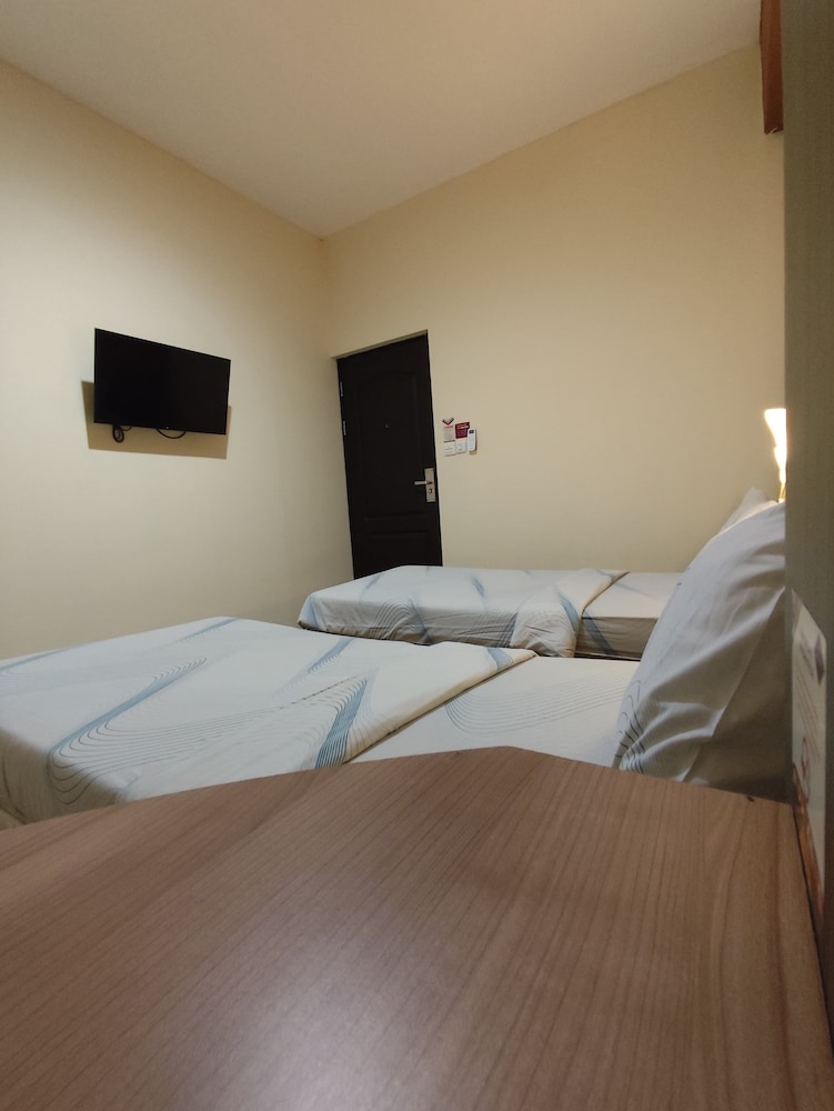 Superior Twin Bed Room - Photo 5