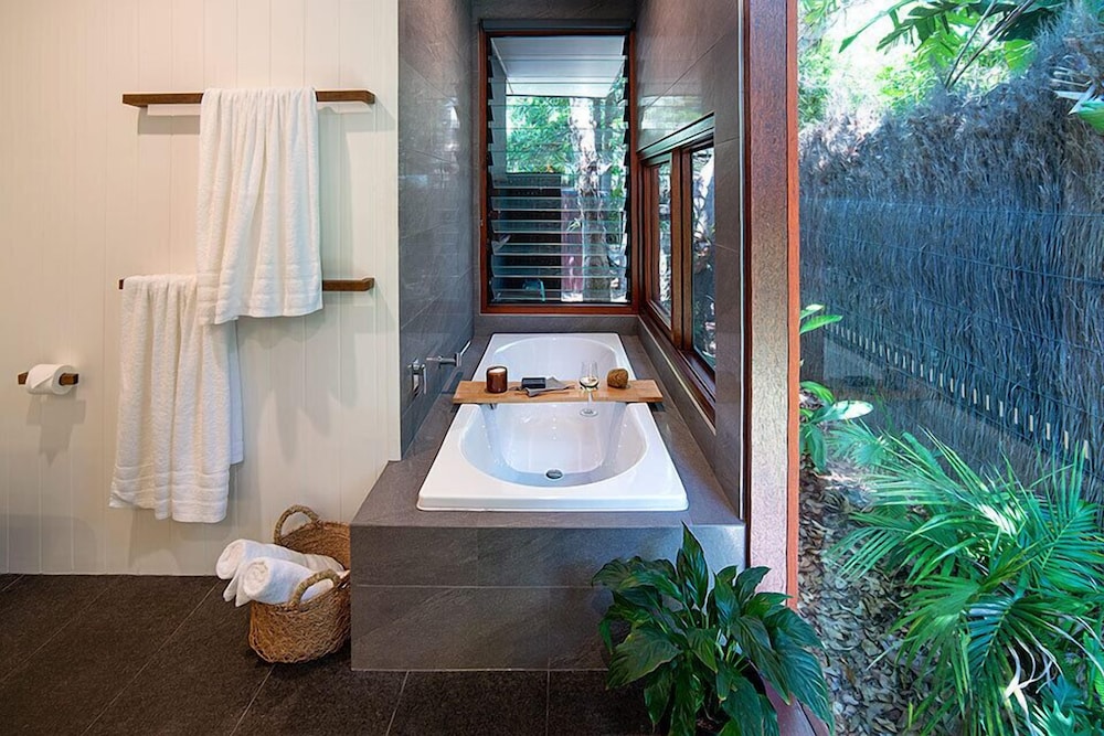 Luxury House, 1 Bedroom, Kitchen, Beachfront photo 3
