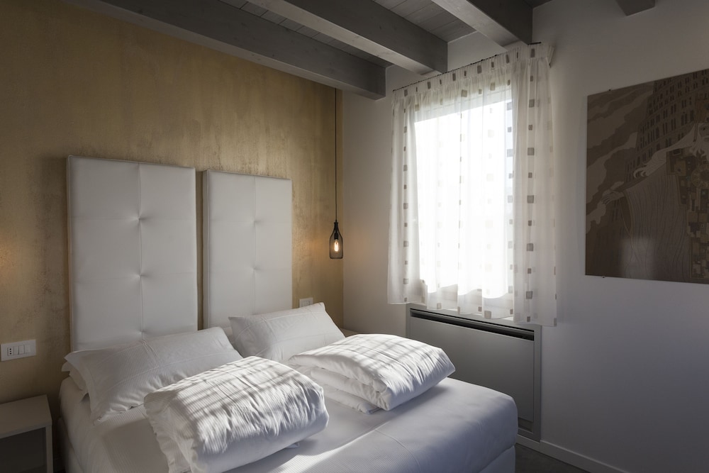 Standard Room photo 1