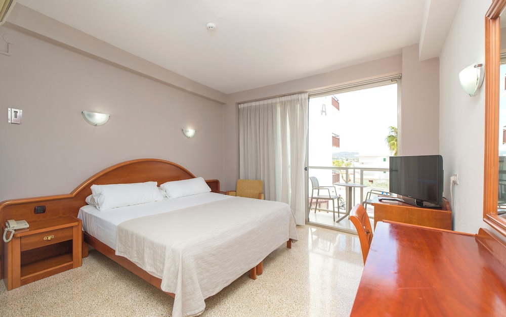 Standard Room - Photo 1