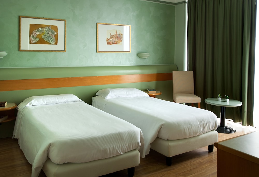 Standard Room, 2 Twin Beds, Non Smoking, Balcony photo 1