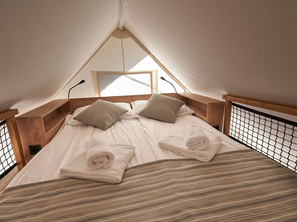 Tent photo 1