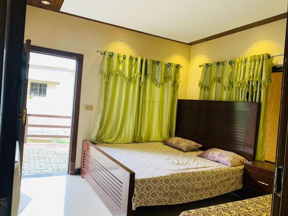Standard Double Room - Photo 2