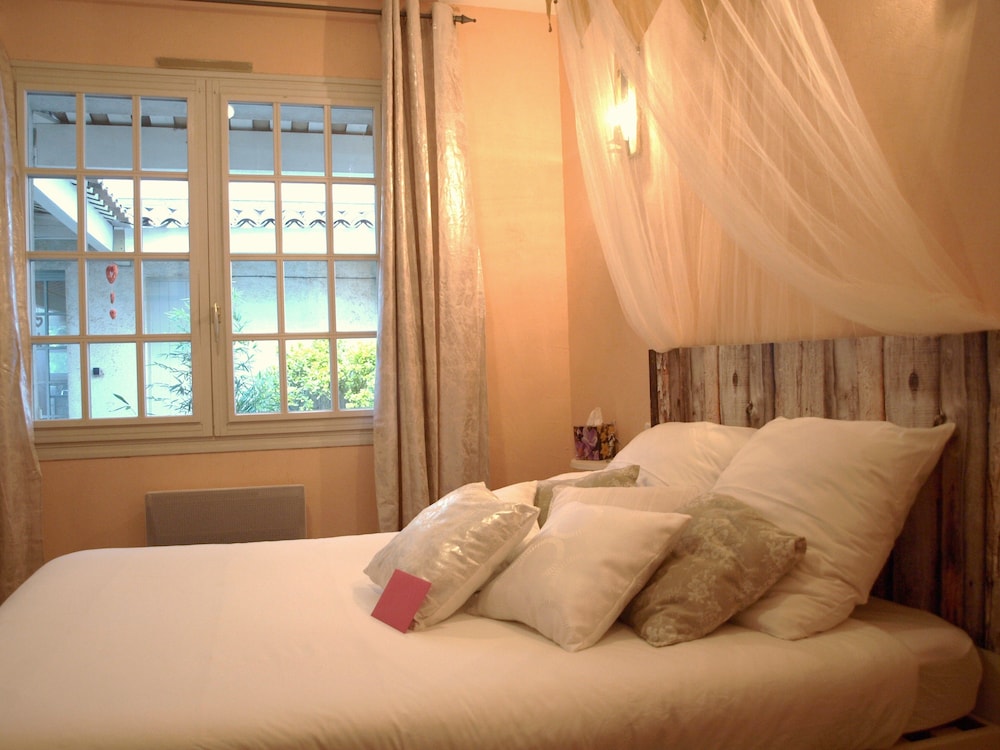 Standard Double Room Single Use (Nature) photo 1