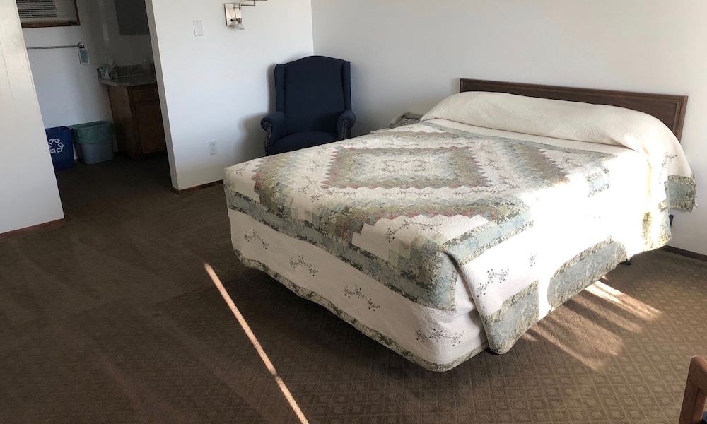 Single Room, 1 Queen Bed, Non Smoking photo 1