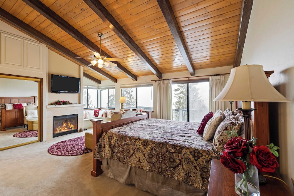 House (6 Bedrooms) photo 1