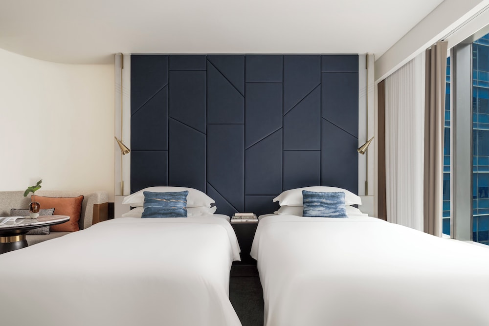 Room, 2 Twin Beds, Tower (Essential)