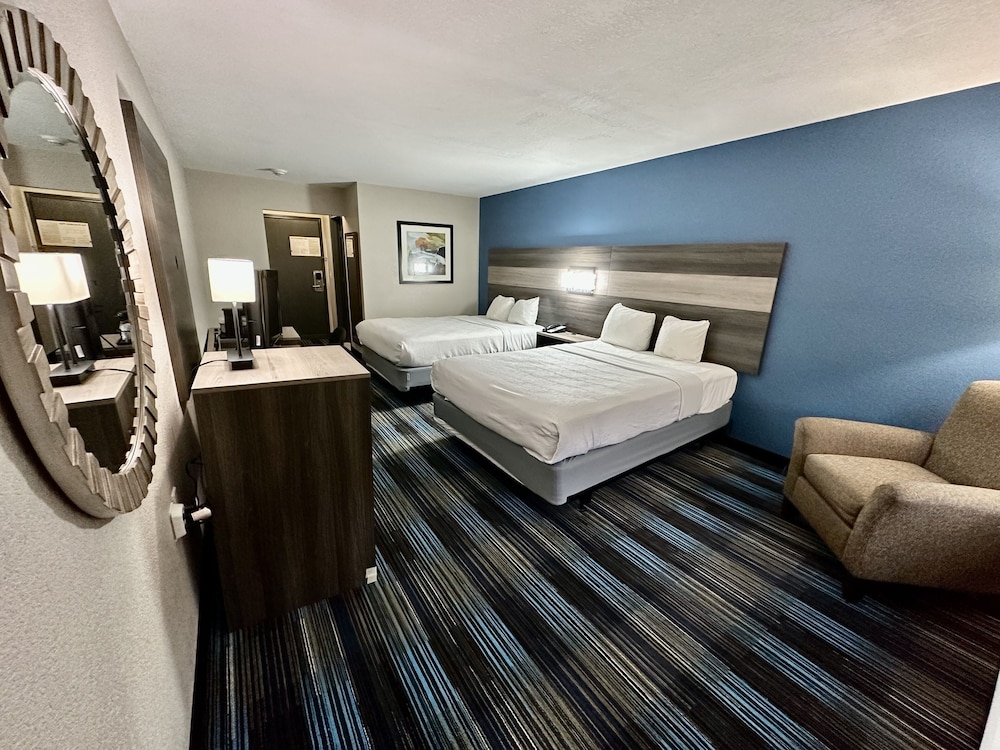 Room, 2 Queen Beds, Non Smoking - Photo 2