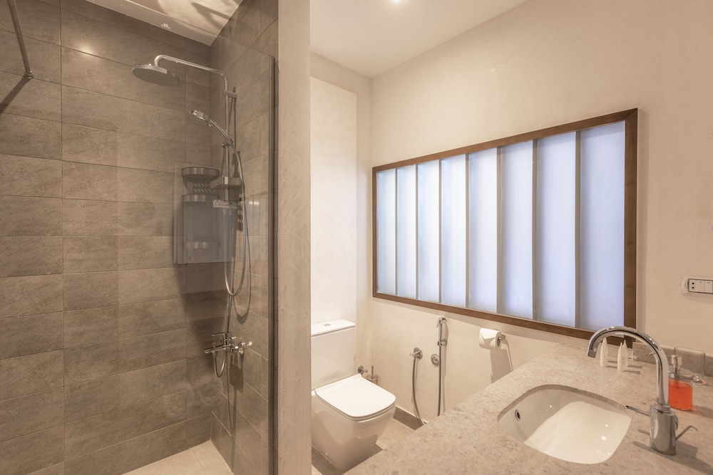 Premium Double Room - Photo 10