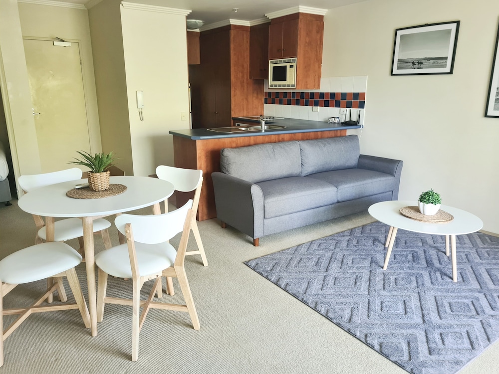 Apartment, 2 Bedrooms, Garden View photo 2