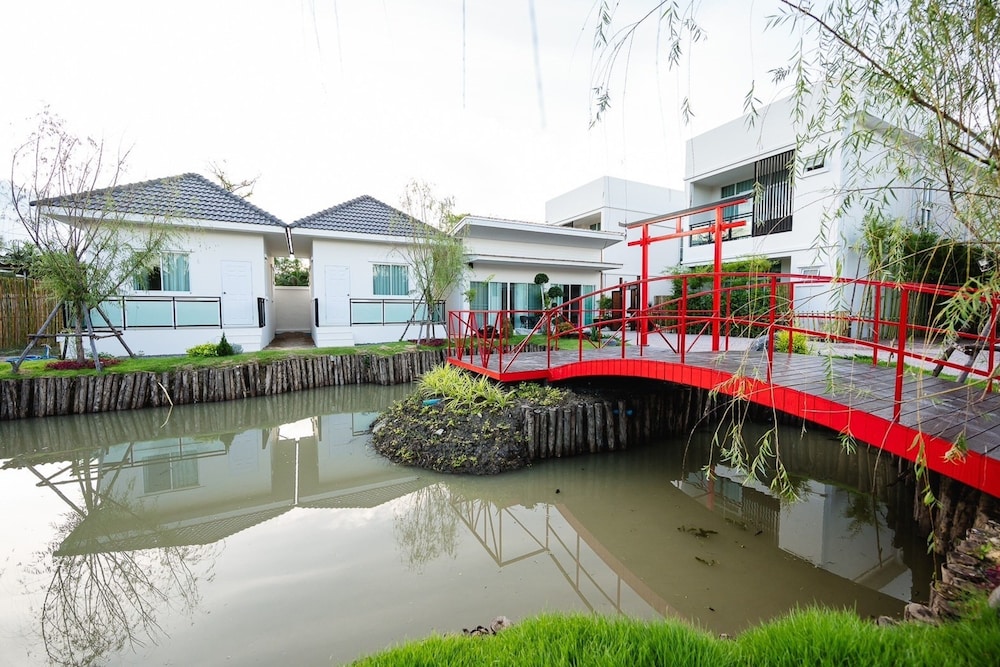Superior Villa photo 2
