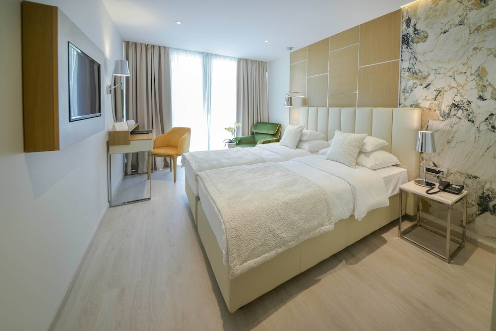 Superior Double Room with Balcony