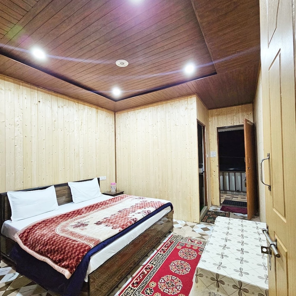 Deluxe Double Room, Hill View photo 1