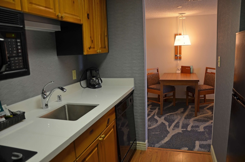 Suite, 1 Bedroom, Non Smoking (2 Double Beds. Fireplace) photo 2