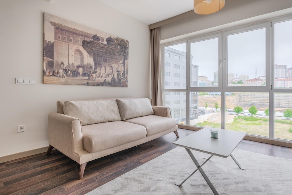 Apartment photo 2