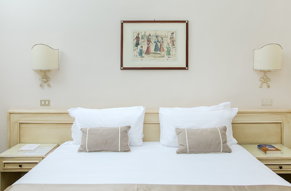 Standard Double or Twin Room - Photo 3