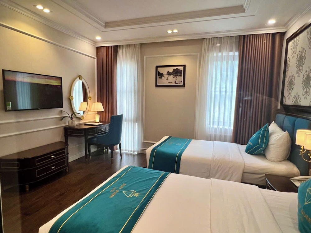 Superior Twin Room, City View
