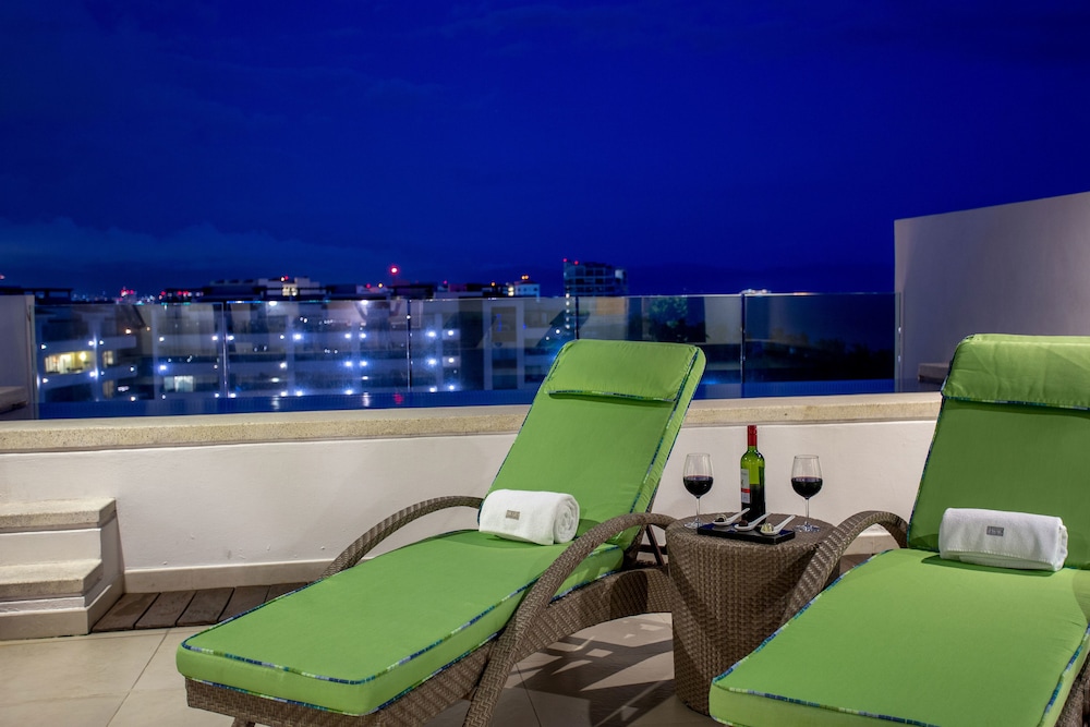 One-bedroom Penthouse 1 King Bed