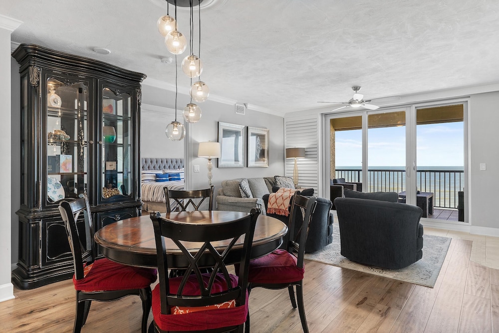 Condo, Multiple Beds (DiMucci Towers Ten 1604) photo 3