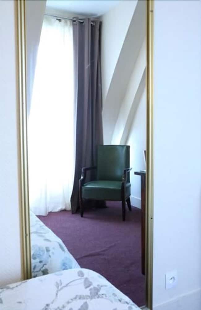 Single Room photo 3