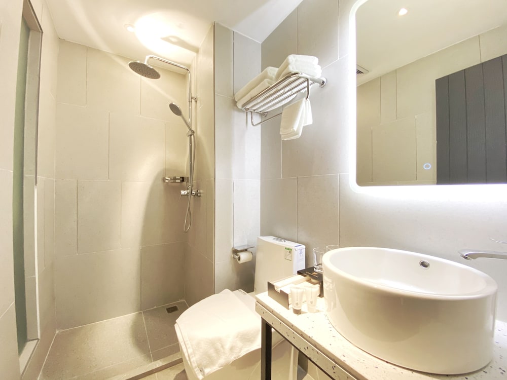 Business Twin Room - Photo 5