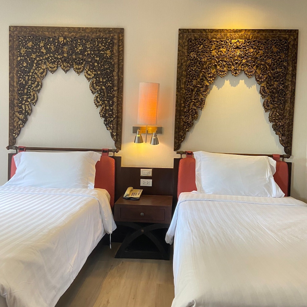 Premier Room thumbnail 6