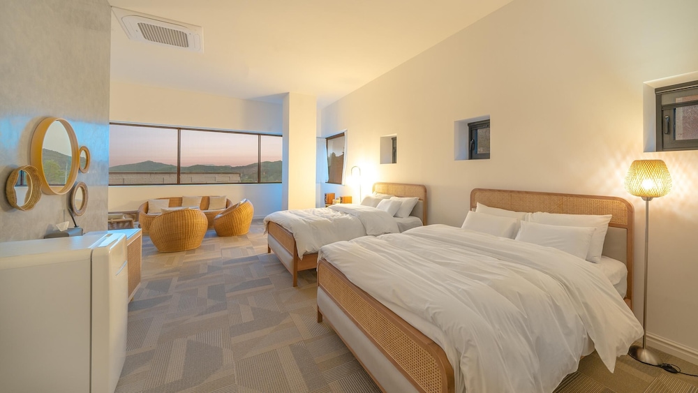 Basic Room, 1 Bedroom (Standard twin_white)