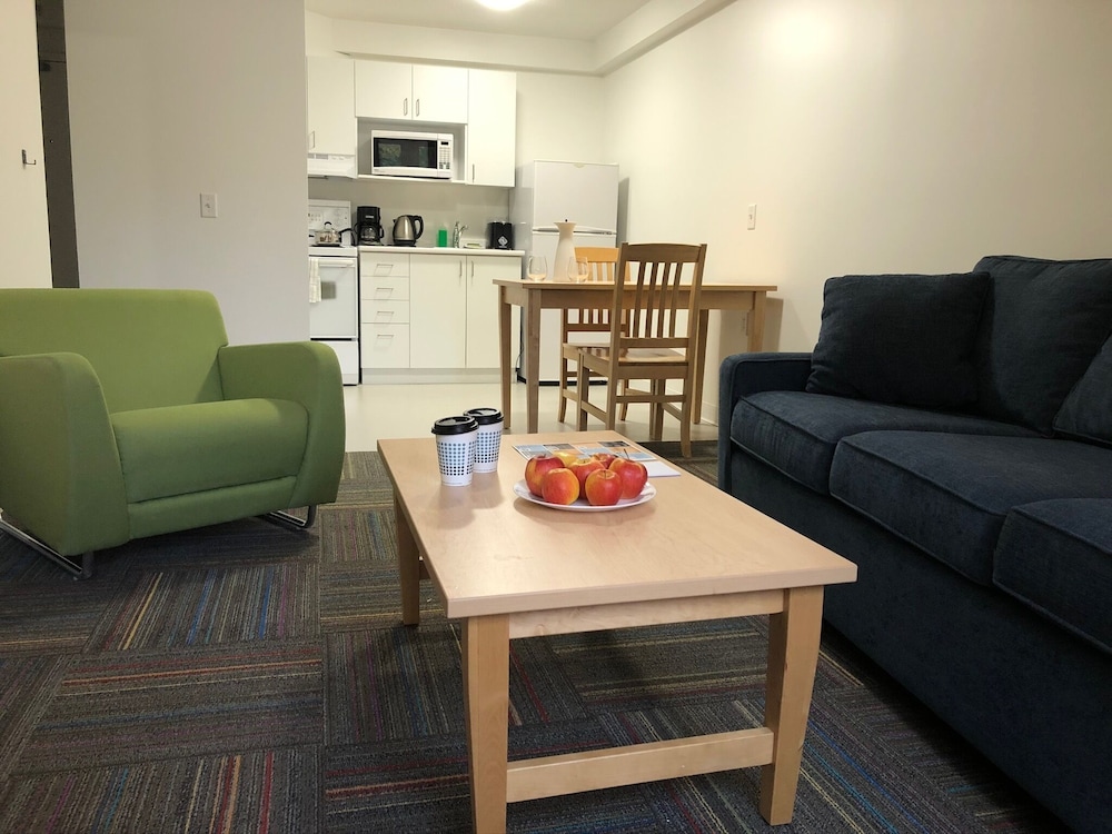 Suite, 1 Bedroom - Photo 1