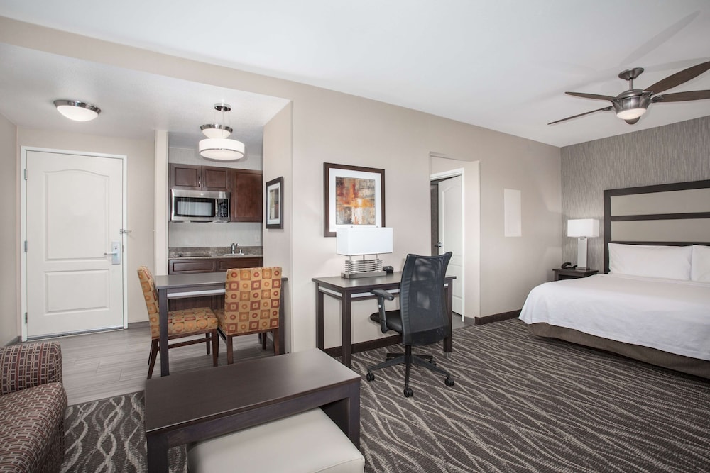 Suite, Multiple Beds, Non Smoking - Photo 6
