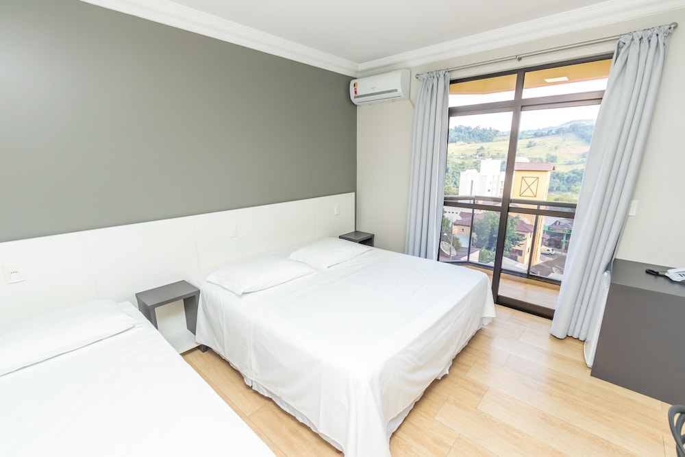 Comfort Room, Balcony photo 3