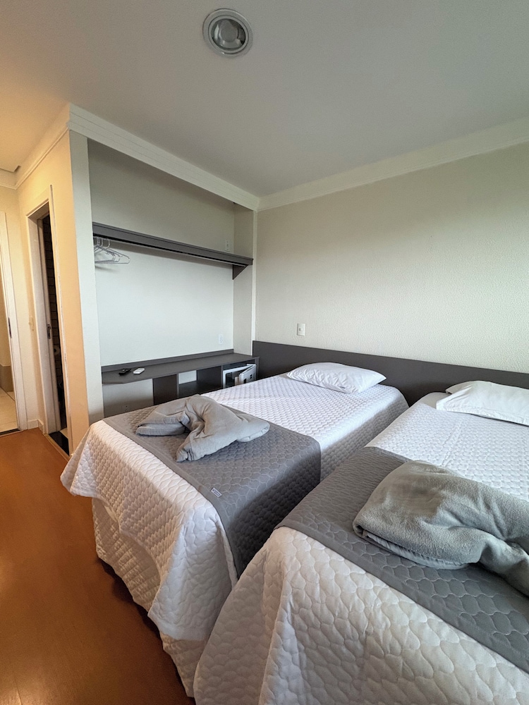 Superior Twin Room, 2 Twin Beds photo 1