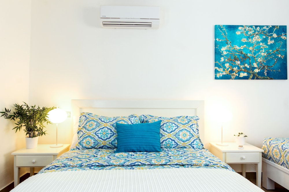 Deluxe Studio, 1 Bedroom, Garden View, Poolside