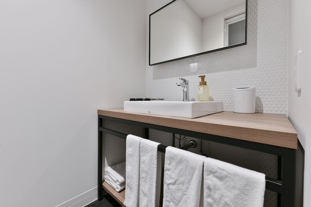 Premium Room - Photo 8