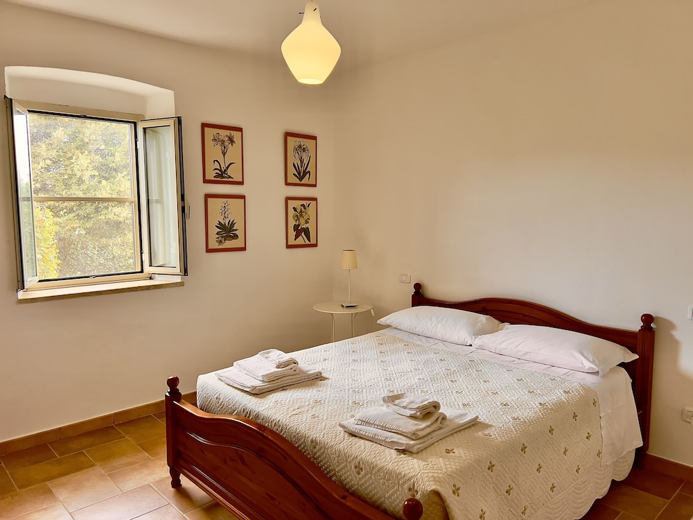 Superior Apartment, Courtyard View photo 1