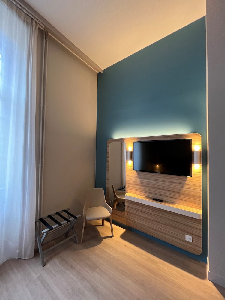 Comfort Room photo 3