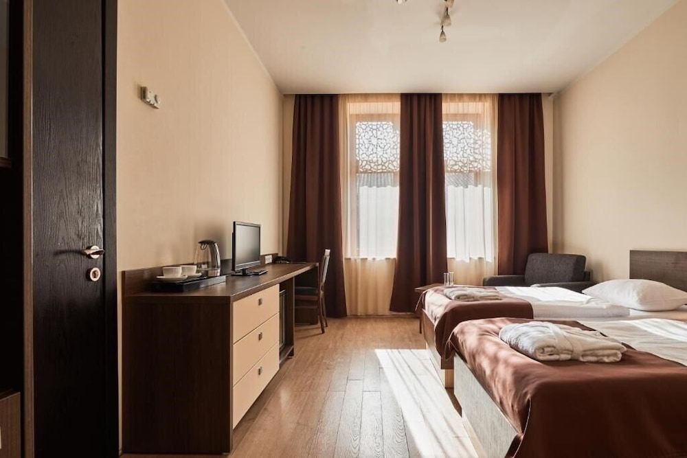 Standard Twin Room, 2 Twin Beds, Non Smoking photo 2