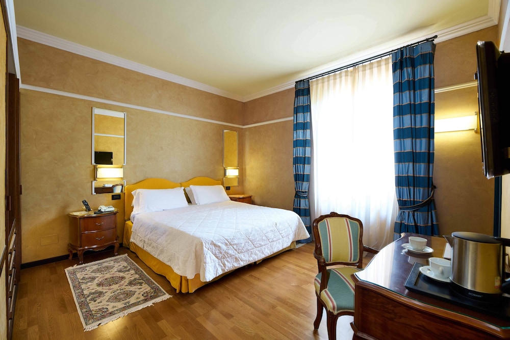 Superior Room - Photo 1