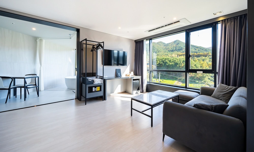 Special Suite - Photo 11