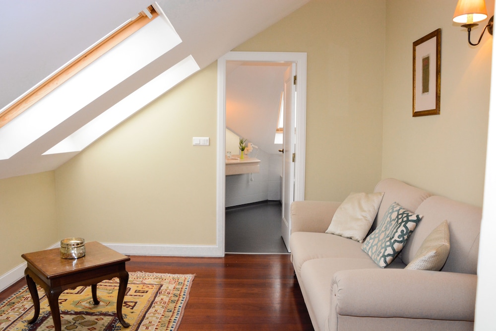 Double or Twin Room - Photo 18