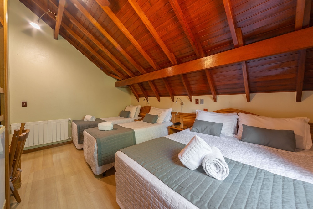 Deluxe Quadruple Room photo 2