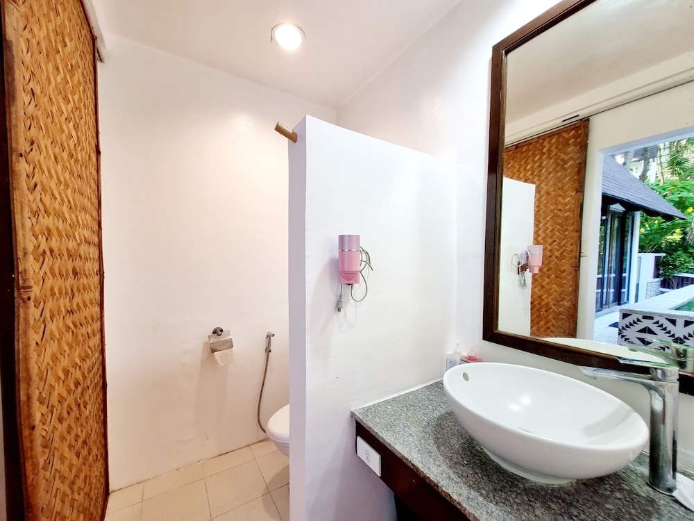 Standard Twin Room - Photo 6