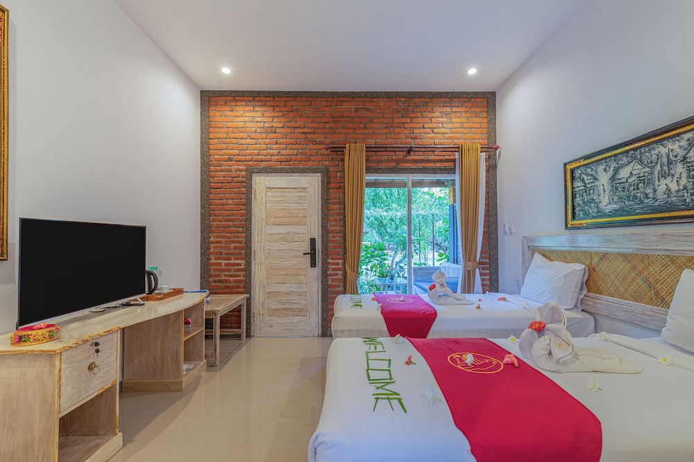 Deluxe Room - Photo 13