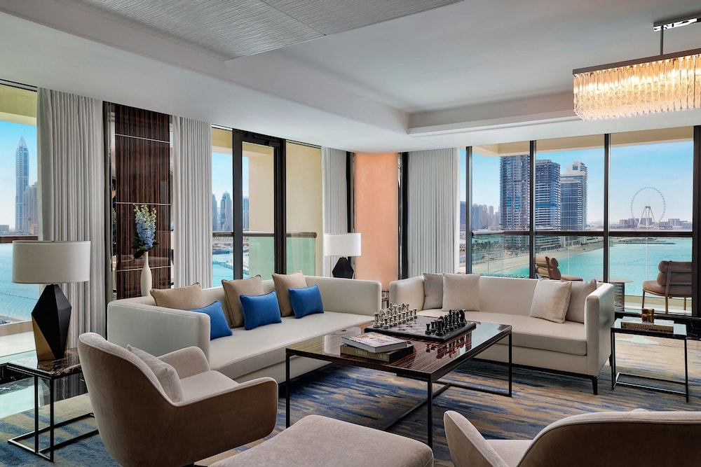 Presidential Suite with Sea View Club Lounge Evening Cocktail Hours, Private Balcony