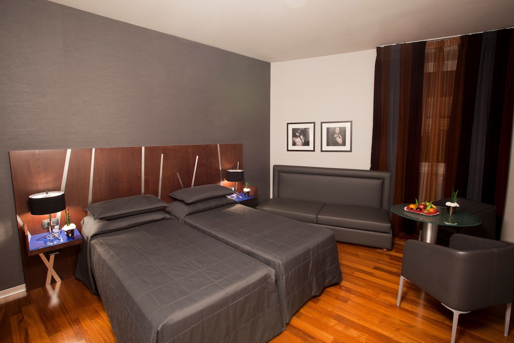 Deluxe Triple Room, 1 Double Bed with Sofa bed