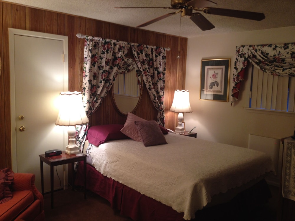 Comfort Room, 1 Queen Bed