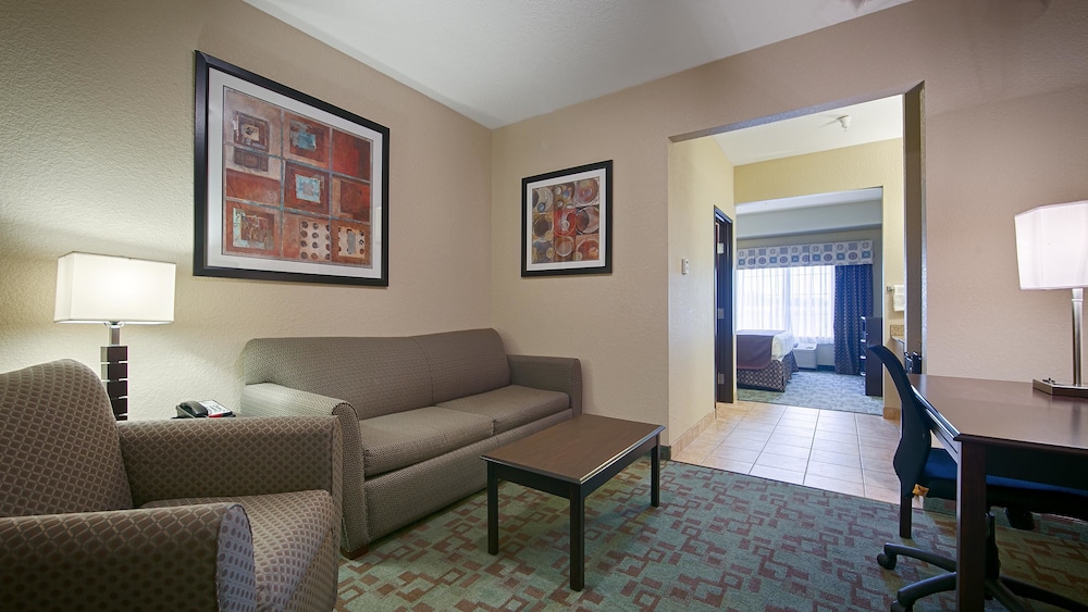 Suite, 1 King Bed with Sofa bed, Accessible, Non Smoking (with Sofabed) - Photo 5